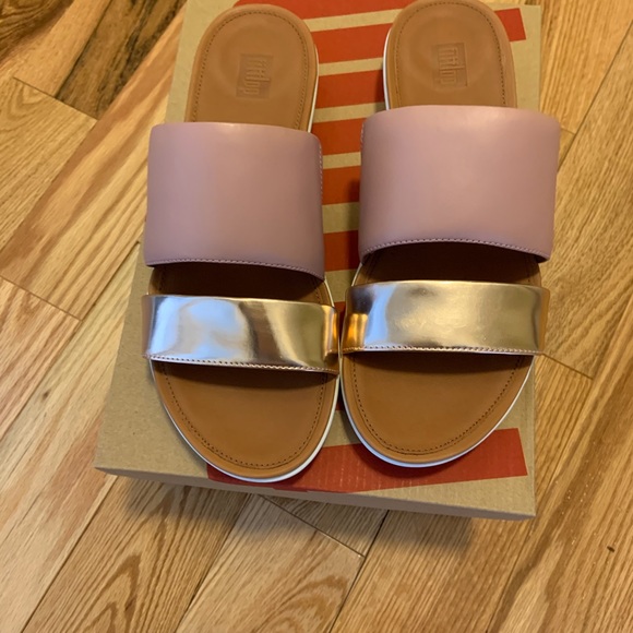 Fitflop Shoes - Fit flop gold and mauve sandals. NWB